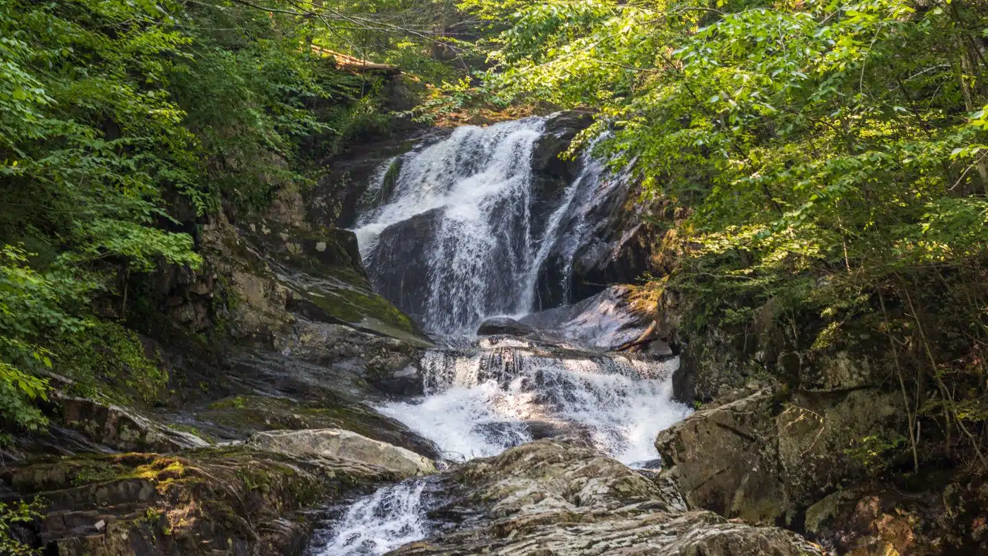 Top 21 Waterfalls in New England and New York (with Map!)