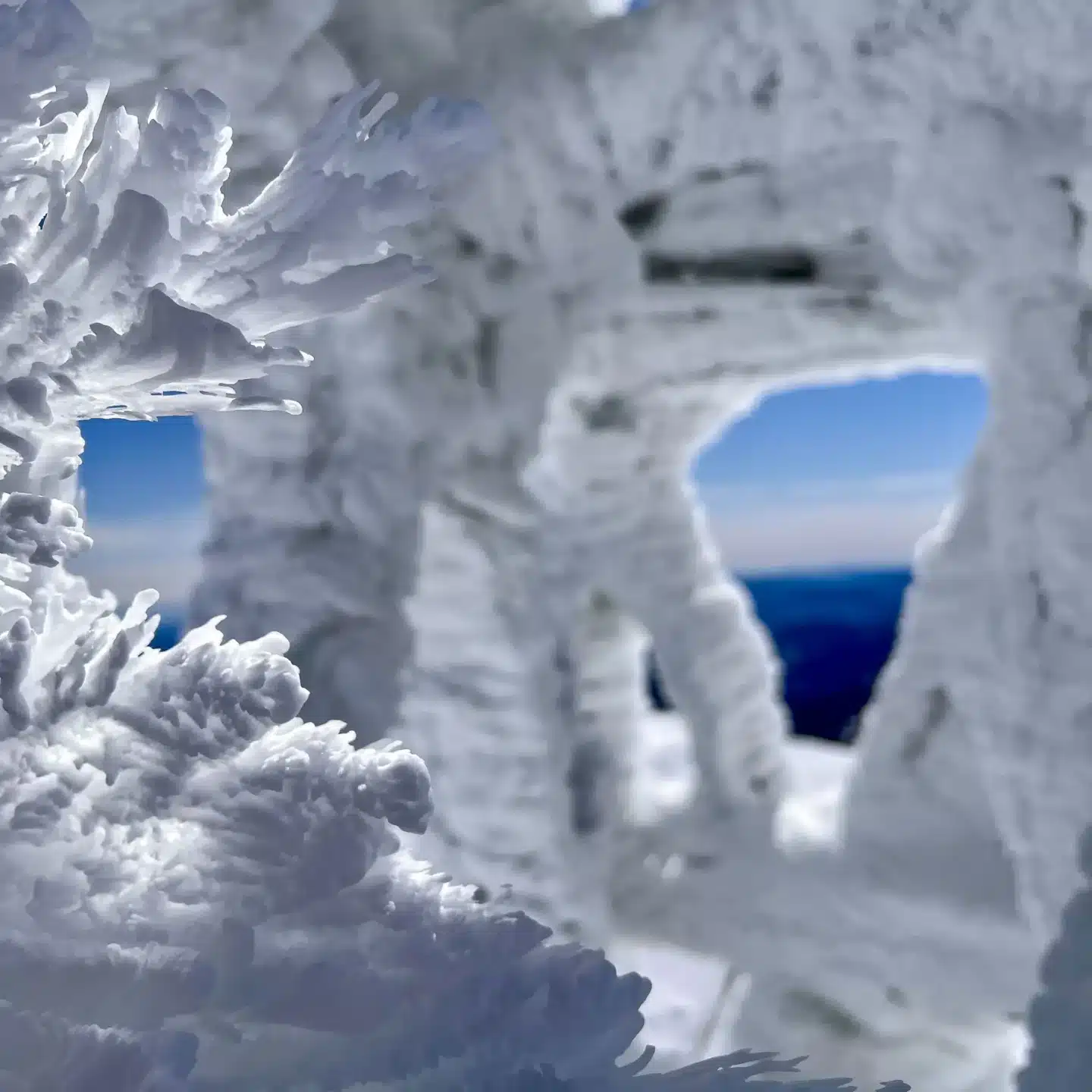 unique winter view on top of mount washington in march