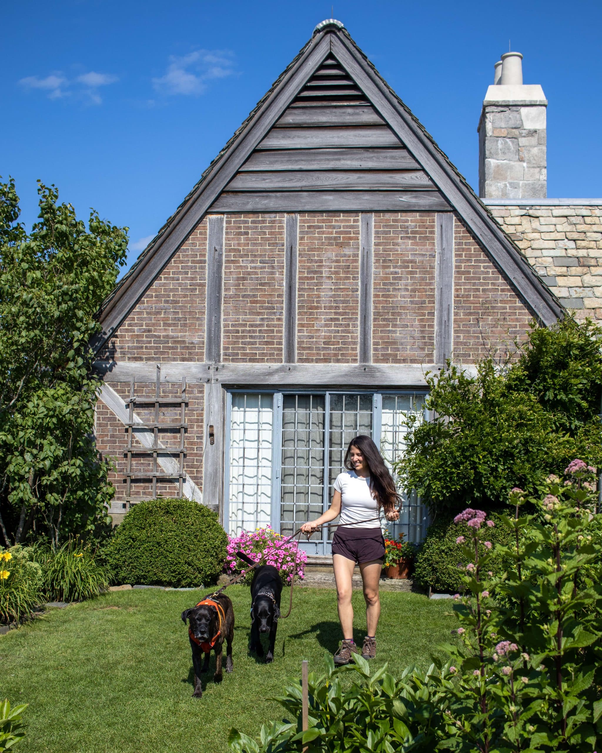 13 Spring Flower Spots in CT for Walks and Photos