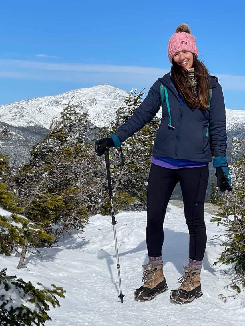 If you enjoy hiking, cross country, skiing, and running, the Women's Ski  Merino Reflector socks are a great choice for your next adventur