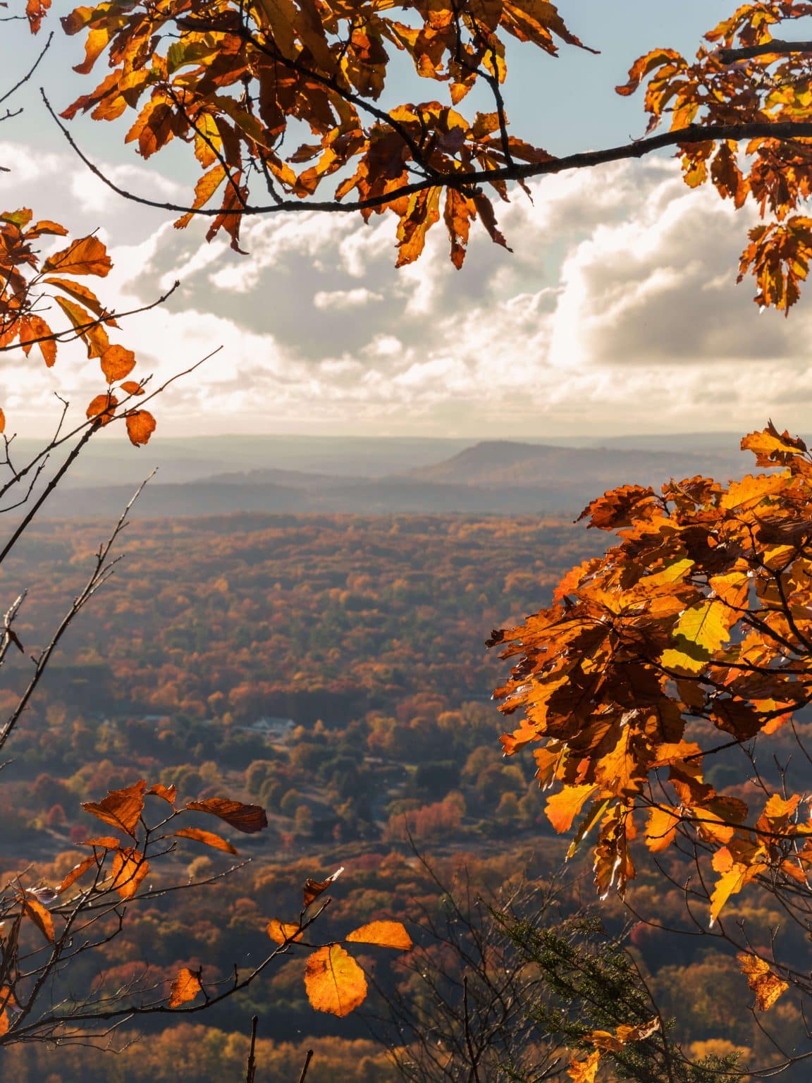 4 Different Hikes to Heublein Tower at Talcott Mountain