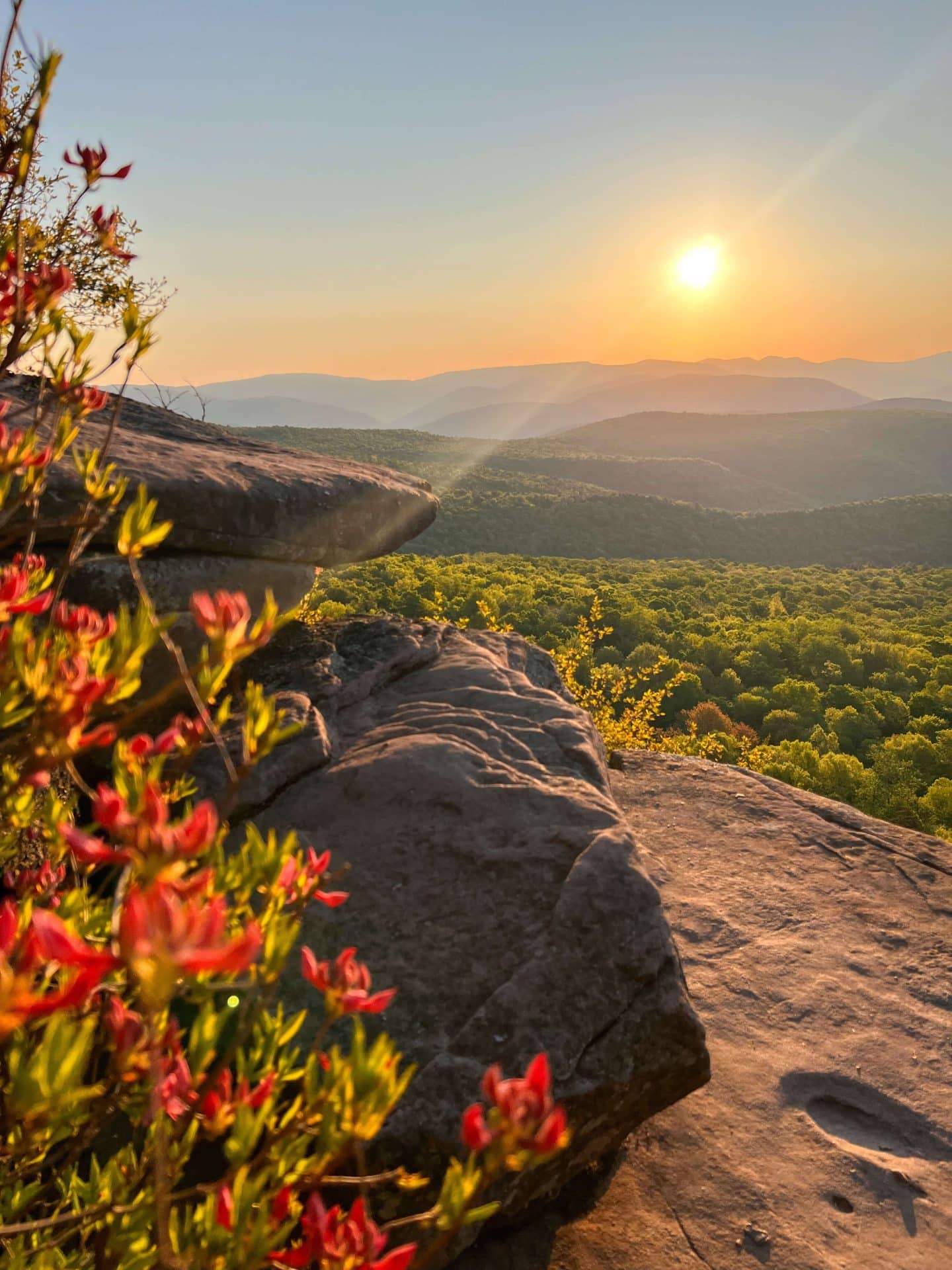 giant ledge at sunrise hike near tannersville new york