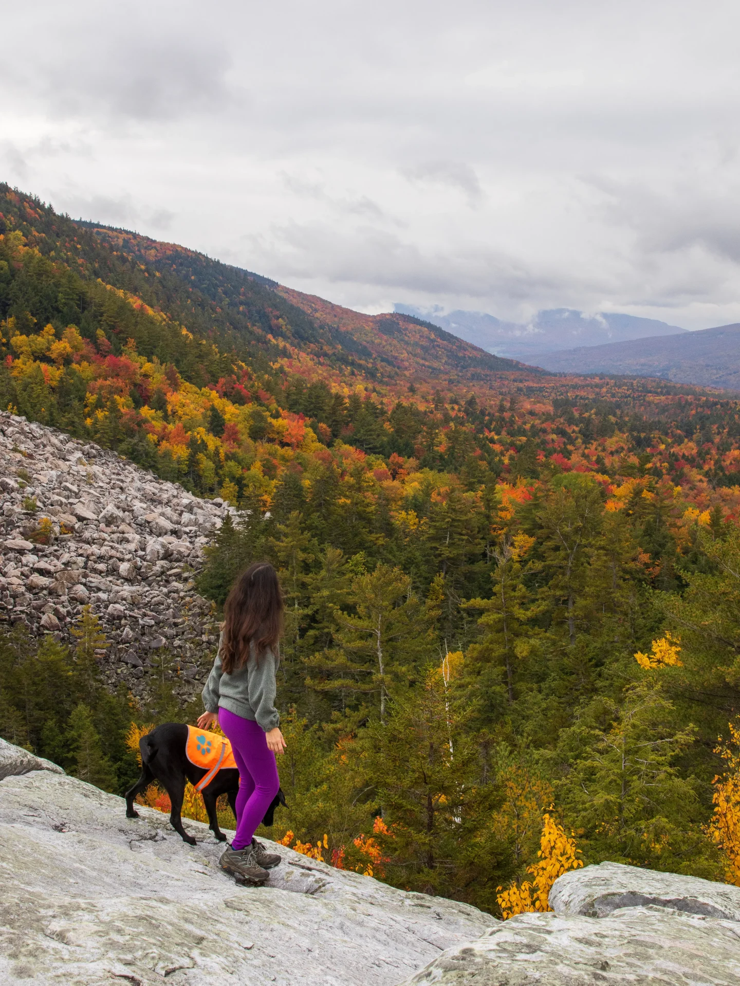 white rocks recreation area hike in vermont in the fall