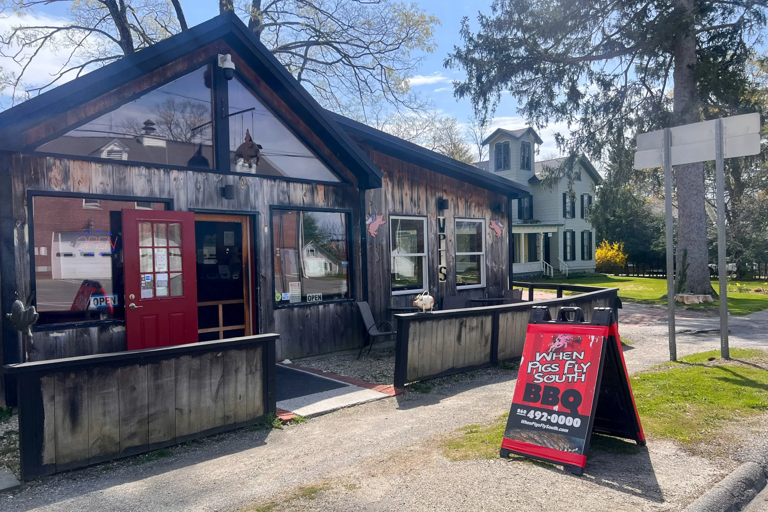 when pigs fly bbq in sharon connecticut
