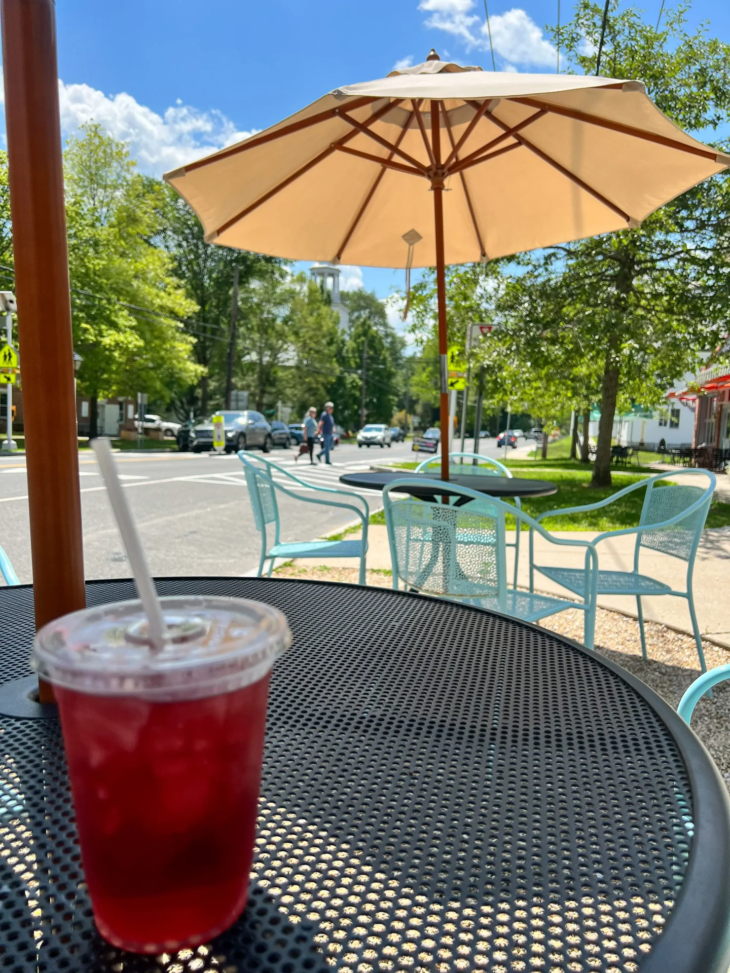 ice tea outside at table at sweet williams in salisbury ct