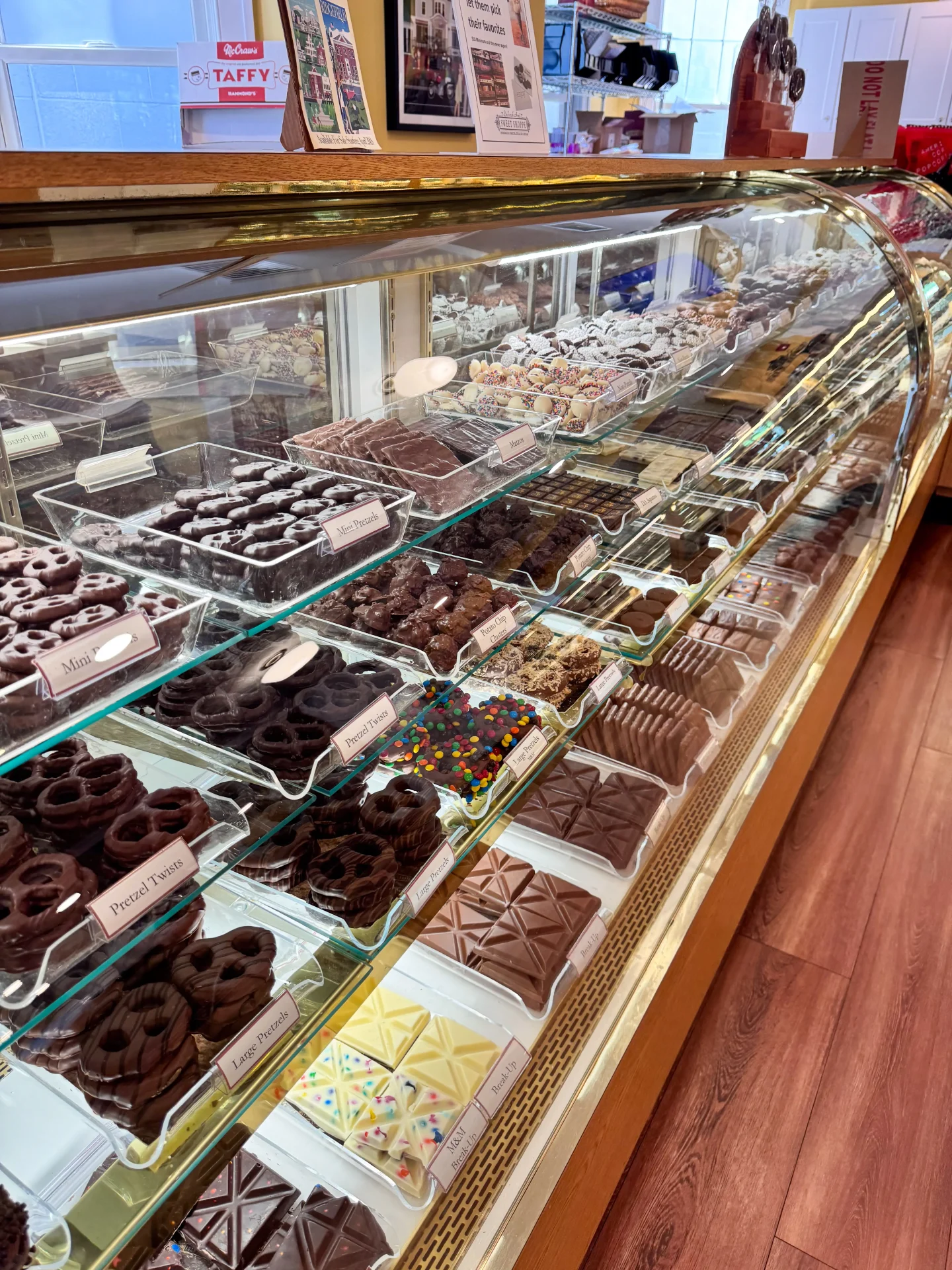 deborah anns sweet shoppe chocolate candy