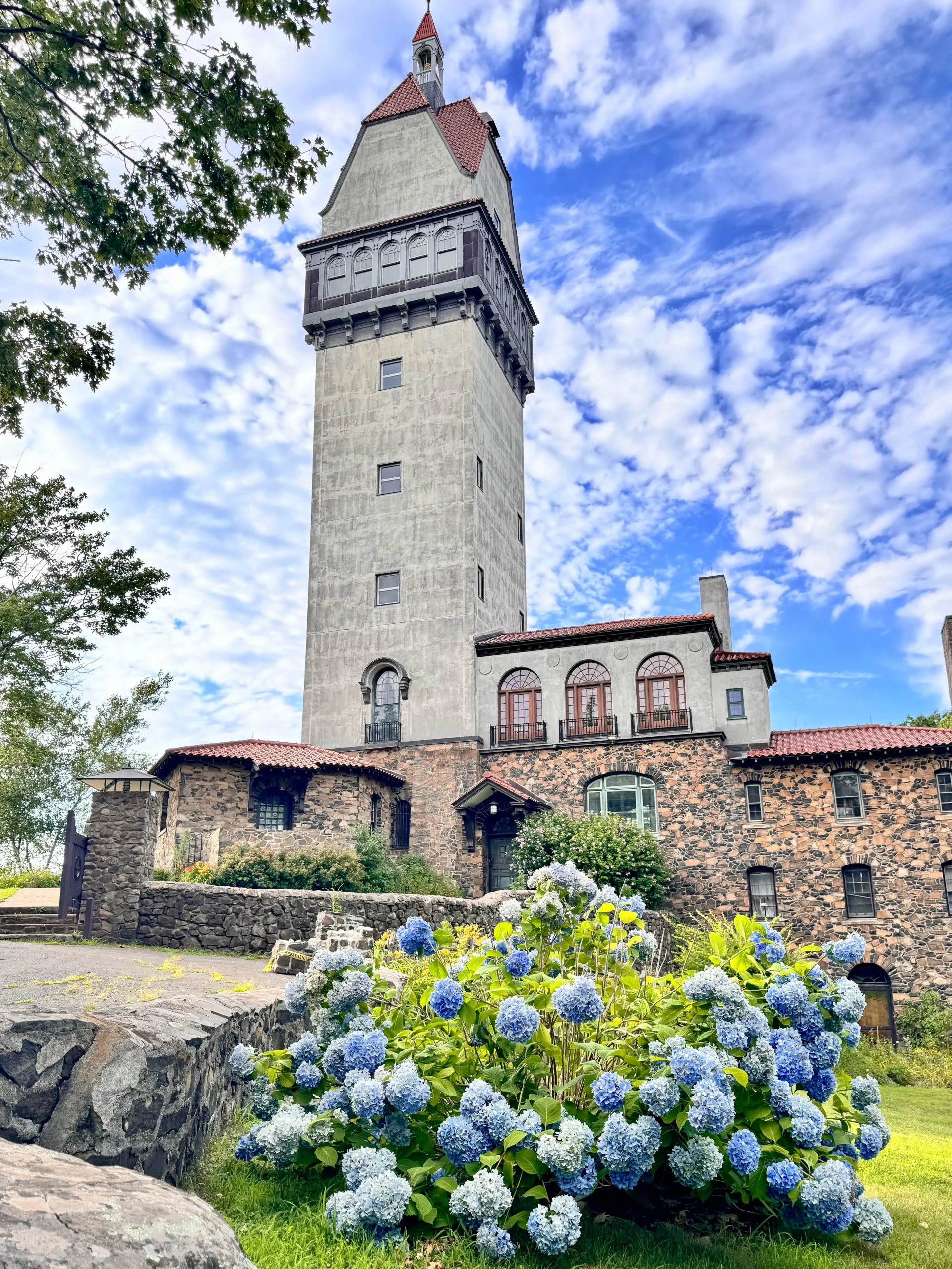 A Detailed Guide for Hiking the Heublein Tower Trail