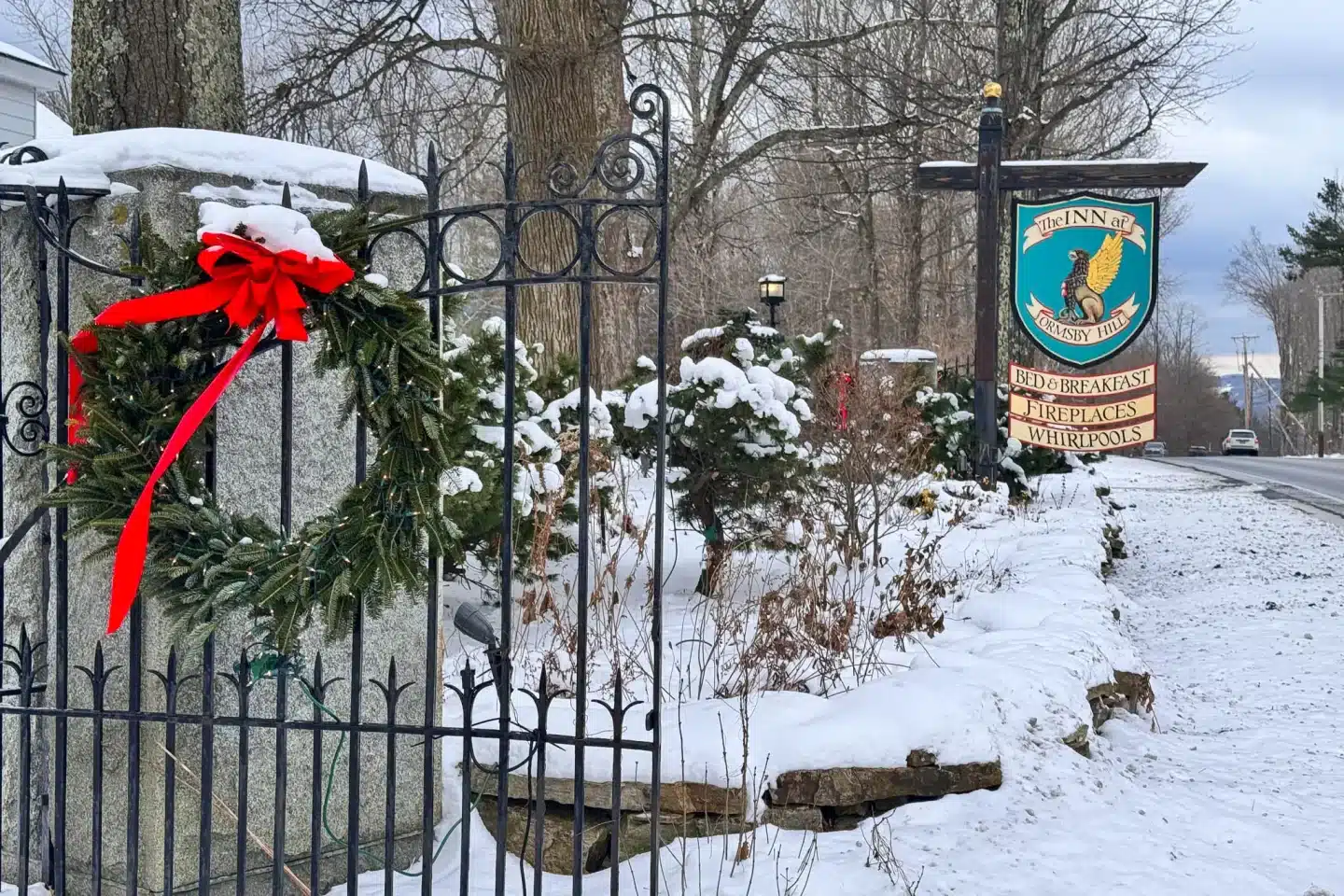 ormsby inn in winter in manchester vermont