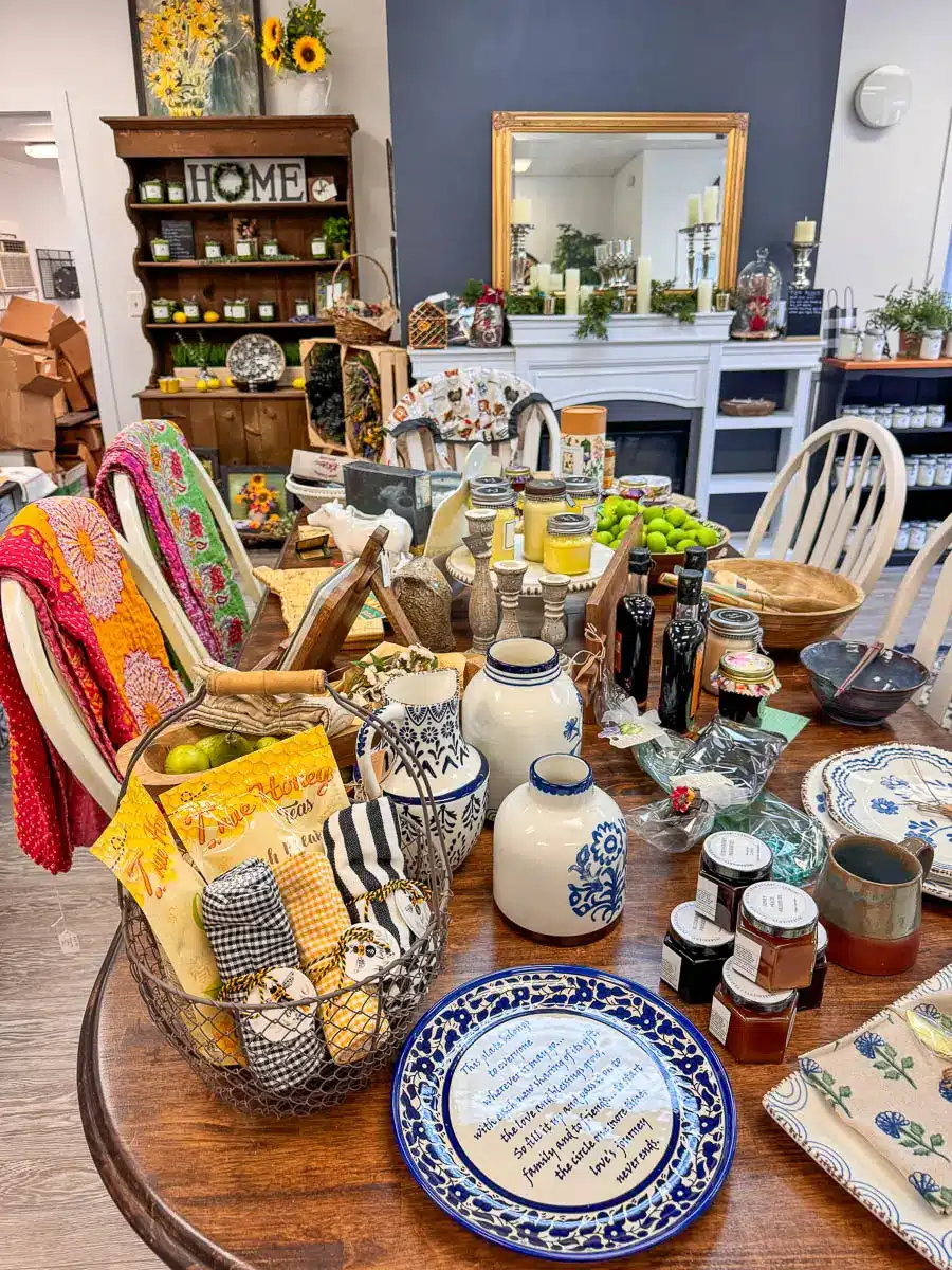 antique home furnishing store in cornwall connecticut